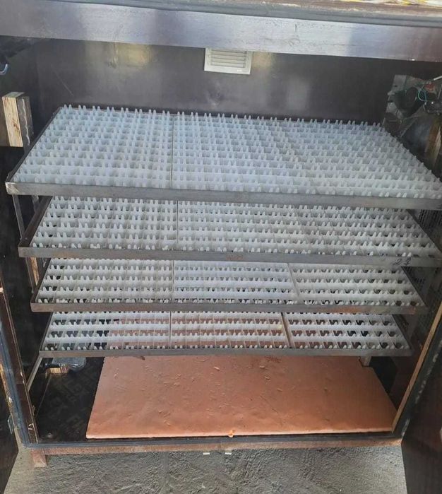 Продам инкубатор срочно