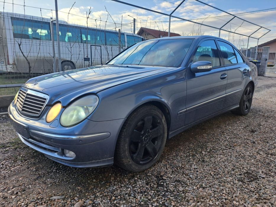 Vindem piese rezultate din dezmembrarea unui Mercedes-Benz E-class W21