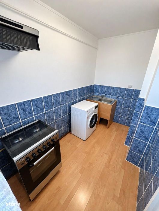 Apartament decpmandat . zona Paucrari /Canta