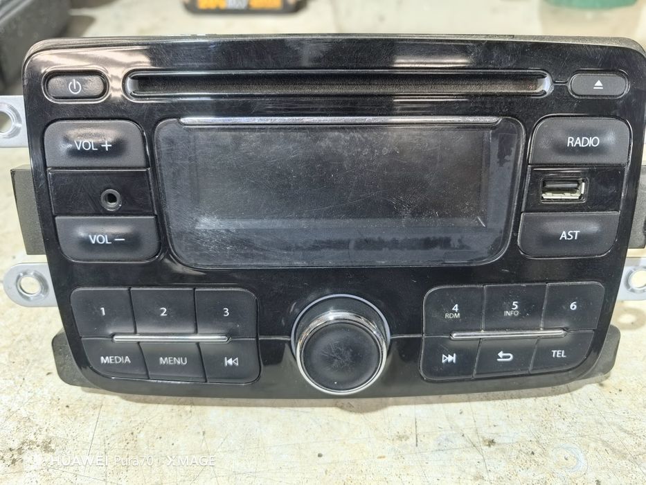 Продам магнитолы штатные