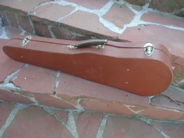 ретро кутии за цигулка.