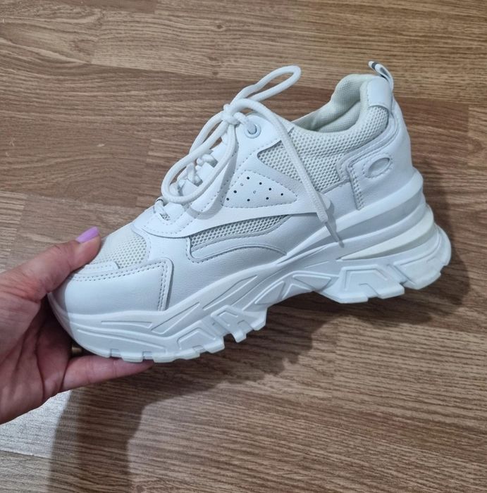 Adidași piele pentru femei