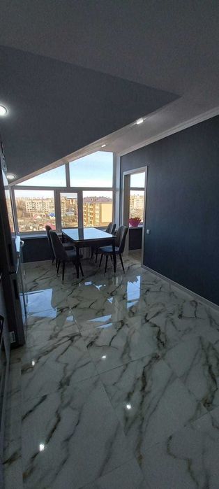 Уникальная 3-комнатная квартира на мансардном этаже