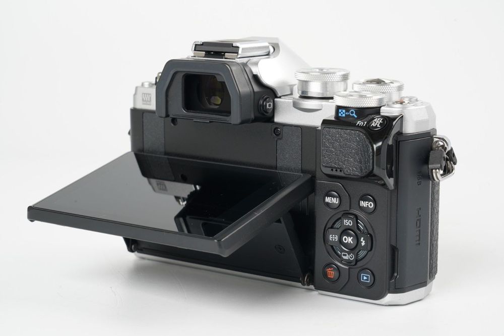 olympus om 10 - Camere foto Mirrorless oferte online | OLX.ro