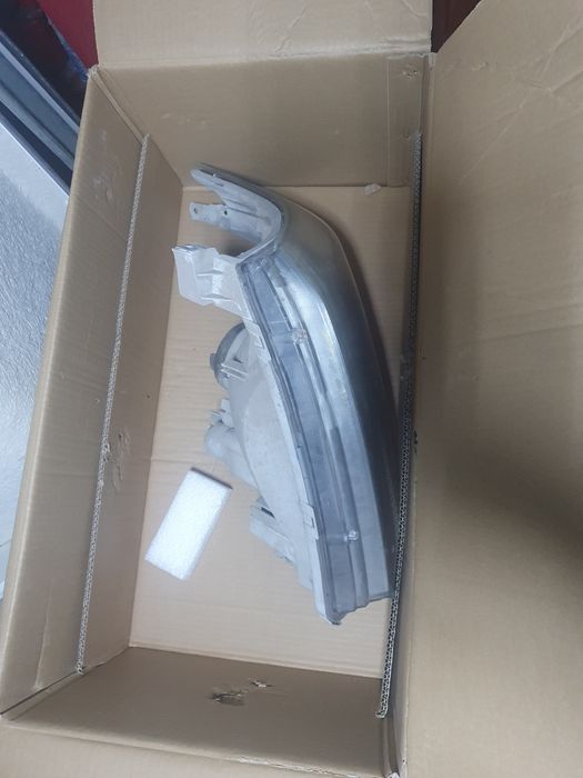 Продаю передние фары ланкрузер прада-120