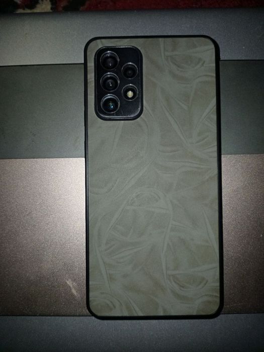 Samsung a72  xotira 8/256