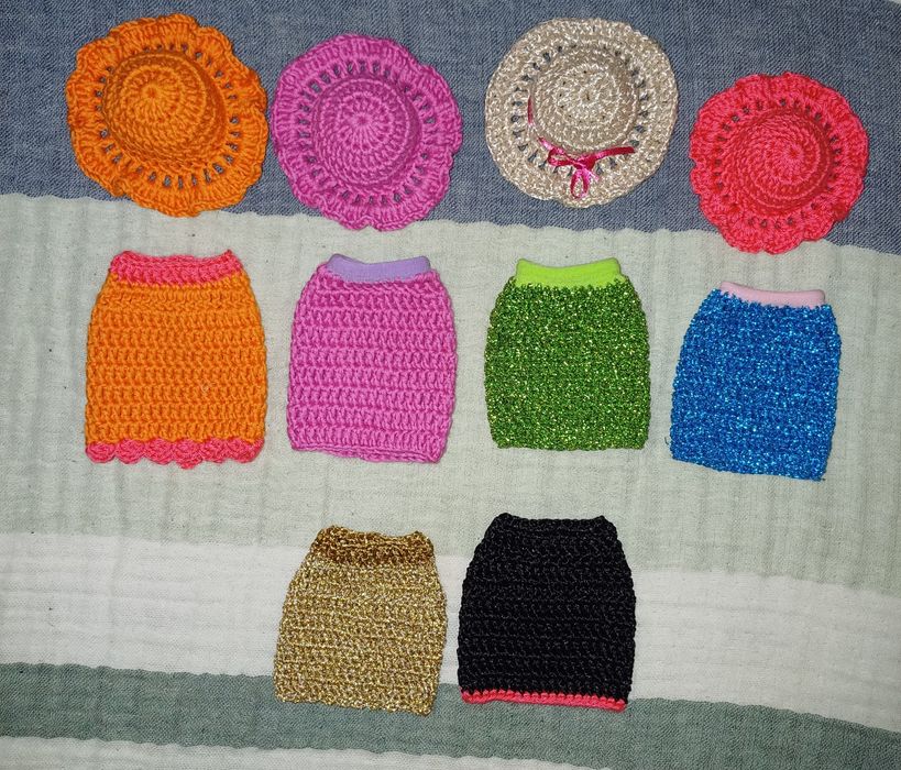 Дрехи за кукла Барби ръчно изработени нови