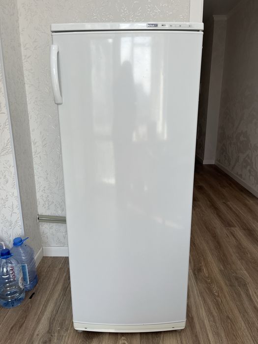 Продам морозильную камеру Atlant