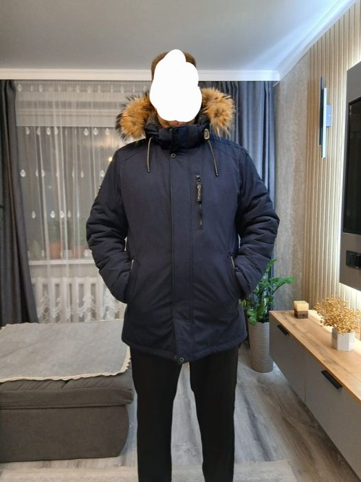 Продам зимнию куртку