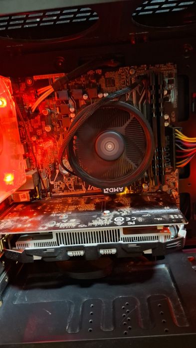 Vand pc ryzen 5 1400,gtx 10502gb