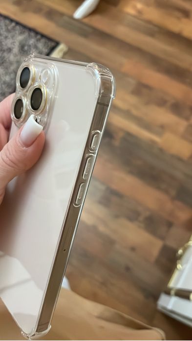 Продам iphone 16 pro max золото