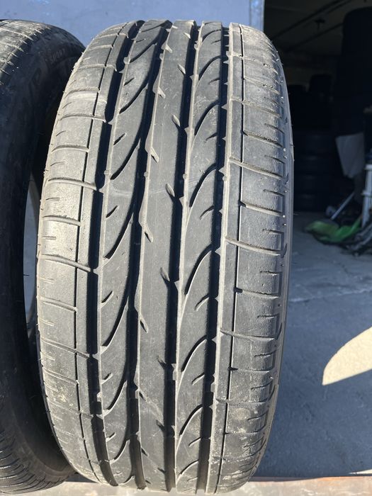 2 бр. летни гуми 235/45/19 Bridgestone DOT 1222 5/6 mm