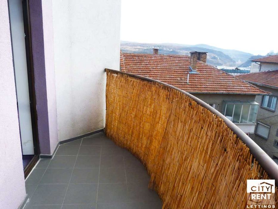 103041 Oбзаведен апартамент с една спалня в центъра на В. Търново