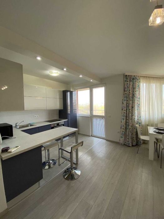 Дава се под наем Тристаен апартамент в Пловдив, Център - 120 кв.м за 650 € - Снимка #5