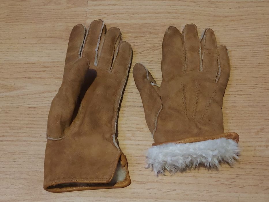 Mănuși din piele și imitație piele