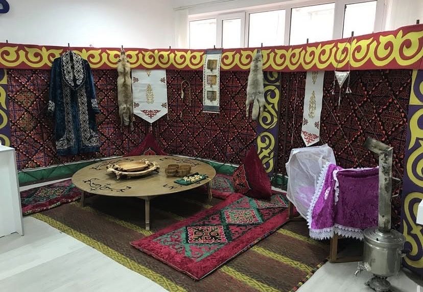 Киіз уй Юрта Жарты