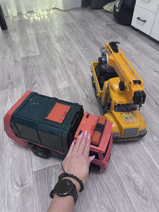 Продам машинки для мальчика