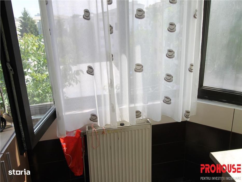 Zona Martir Closca - 2 camere decomandate