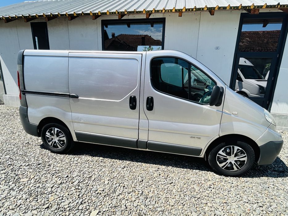 Renault Trafic/Opel Vivaro/Nissan Primastar