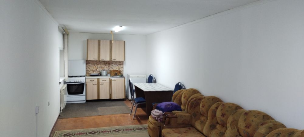 Сдам  однокомнатную квартиру г Уральск Ул школьная 13  район 2 база.