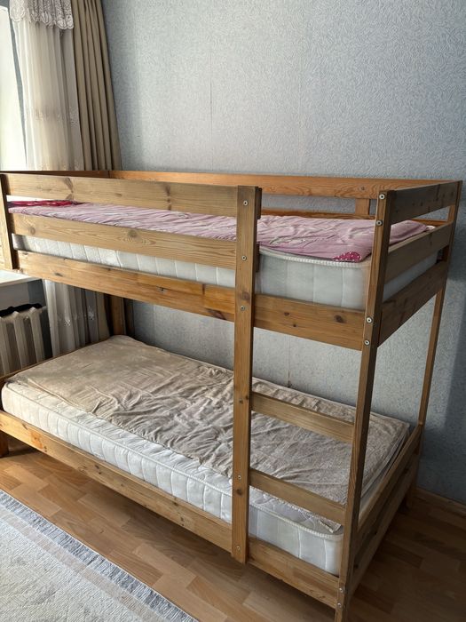 Двухъяросная кровать