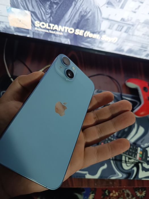 Vând iphone 14 impecabil