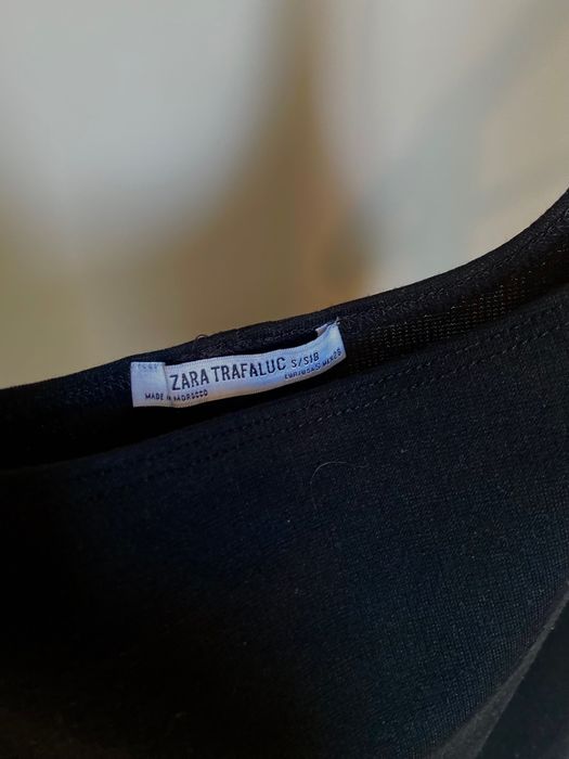 Рокли и топове ZARA