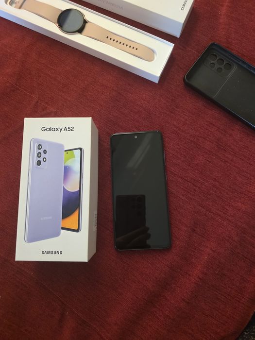 Телефон Самсунг А 52