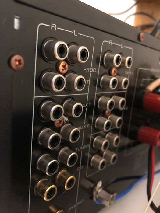 продавам витидж Hi-Fi уредба на Marantz