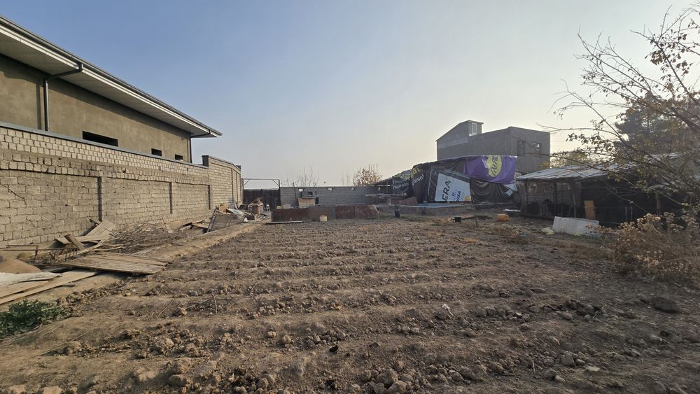 Земельный участок продаётся