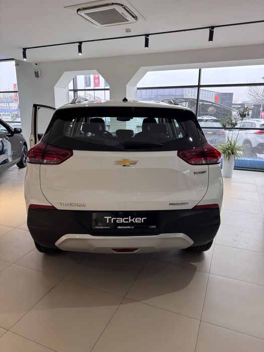 2026 Tracker Premier Plus