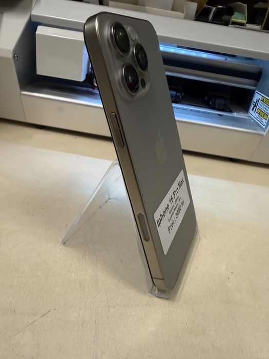 Iphone 16 pro max / 256 gb / 94 % baterie / Impecabil ca Nou