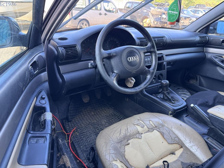 Audi a4 b5 1.6i 100кс 1998г На Части
