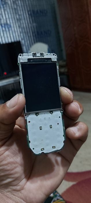 Telefon Nokia 63 03 sotaman