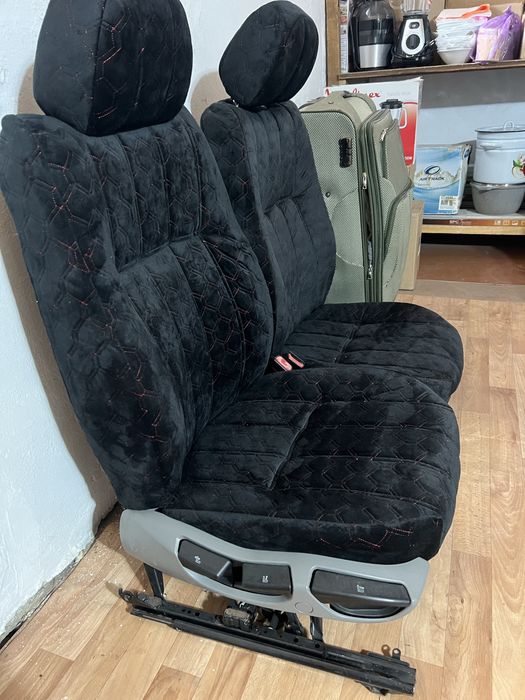 Продам сиденья от BMW е39