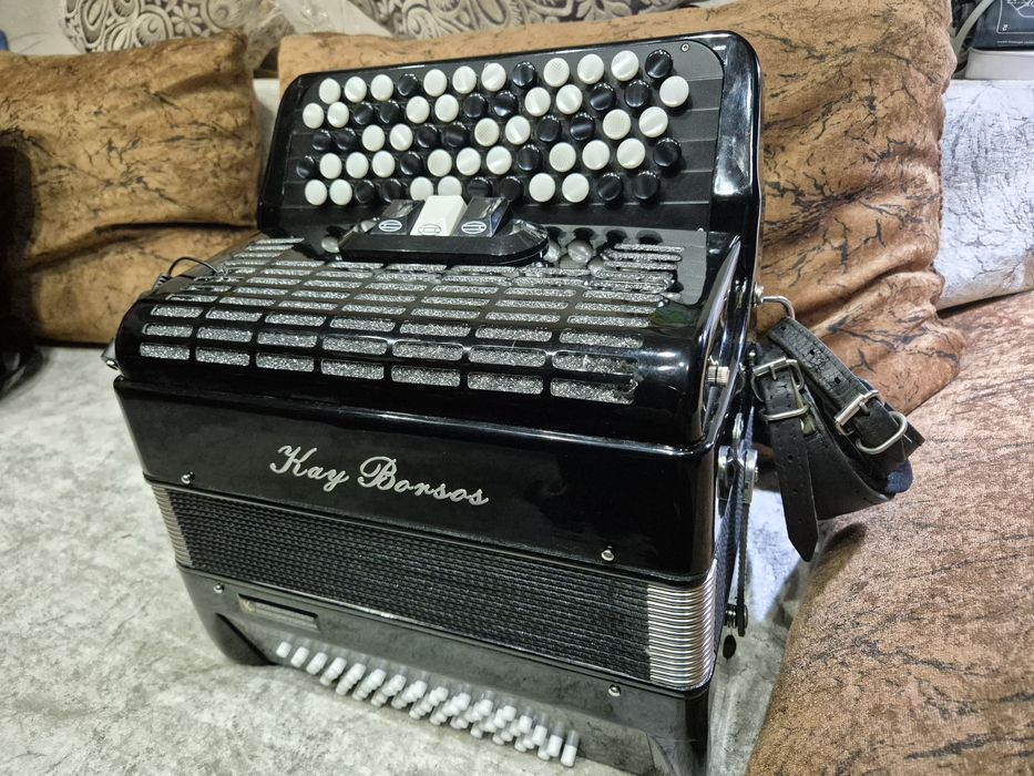 Продаётся баян пятирядный