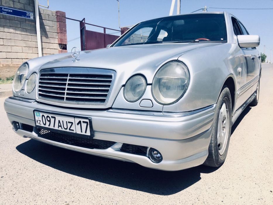 Продам бампер на 210 мерседес до рест лупарик