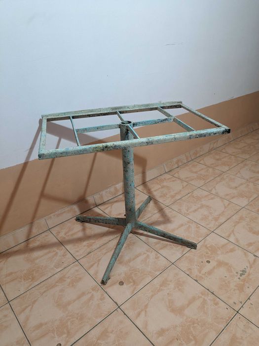 Подставка, стойка, металлическая, вращающиеся.