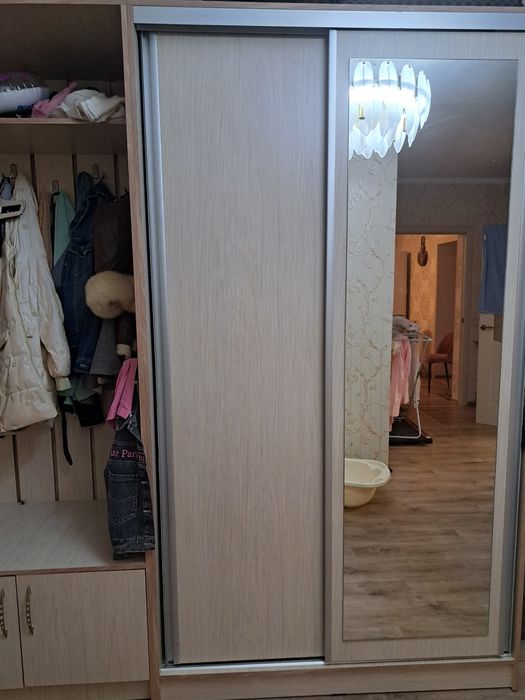 Продам шкаф для прихожей
