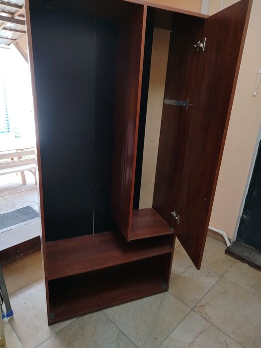 Отдам даром. Шкафчик.