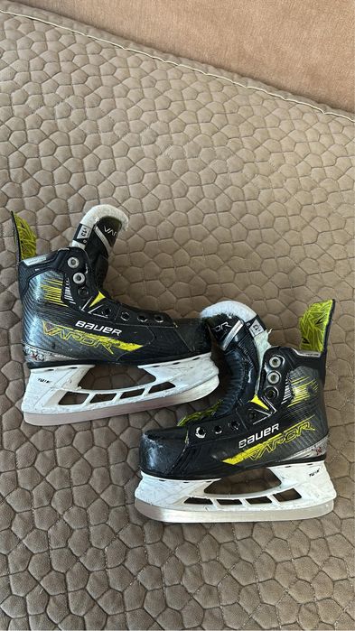 Продам коньки Bauer Vapor