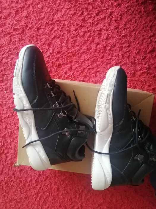 Ghete Reserved marimea 42