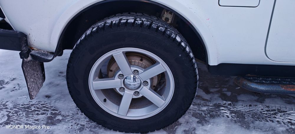 Продам резину на 16