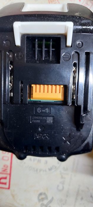 Cheie impact Makita DTD173 cu acumulator de 6 Ah