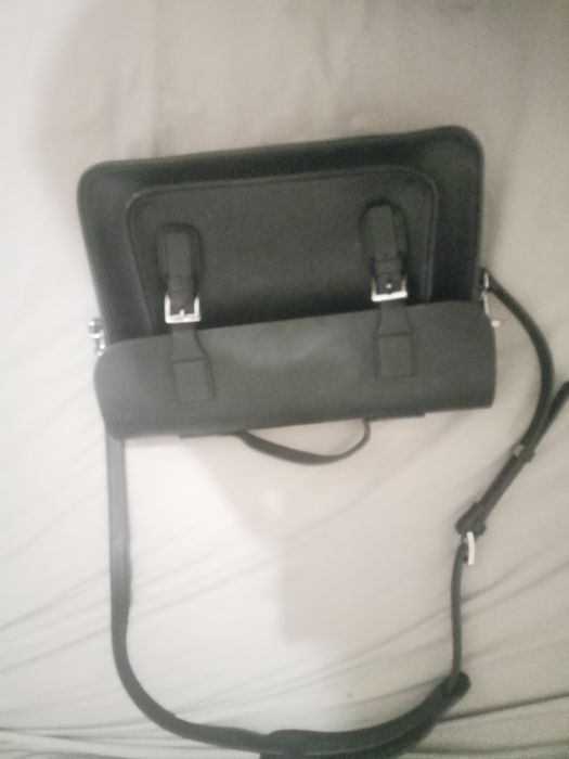 Черная сумка через плечо