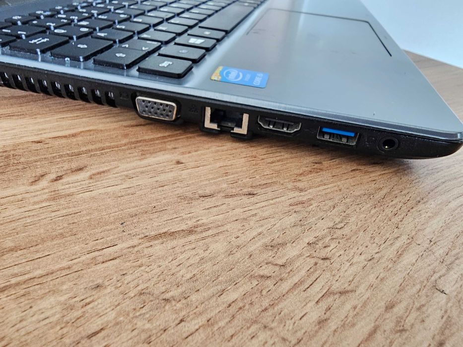 Acer Aspire E5-571 15.6 inch | Intel i5-5200U 2x2.70 Ghz | 8GB RAM 1600Mhz | 1TB HDD | 7 часа батерия 93% живот| Windows 10 | Microsoft Office
