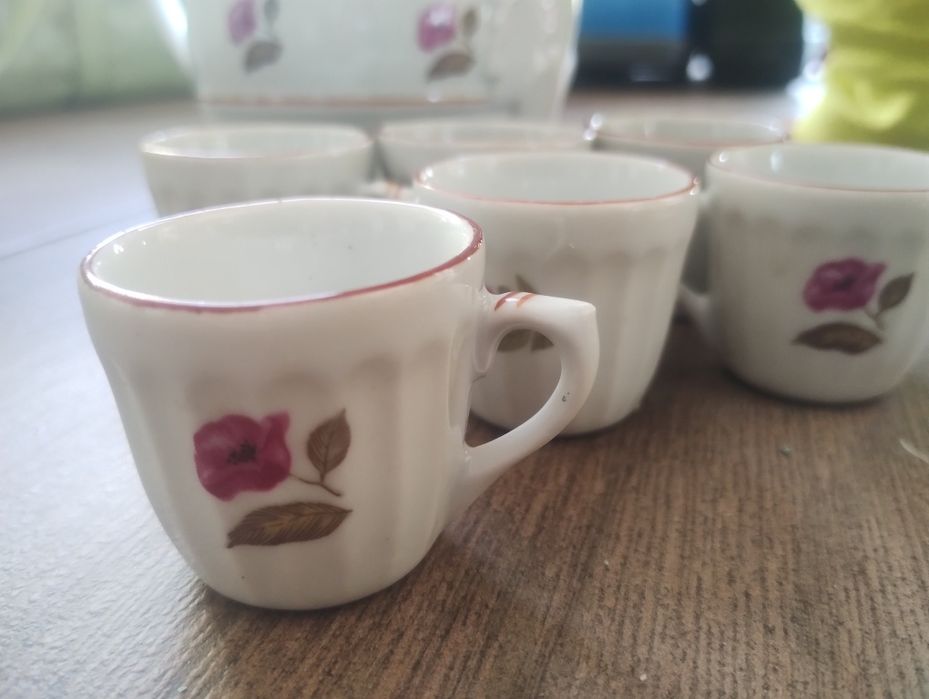 Порцеланов сервиз