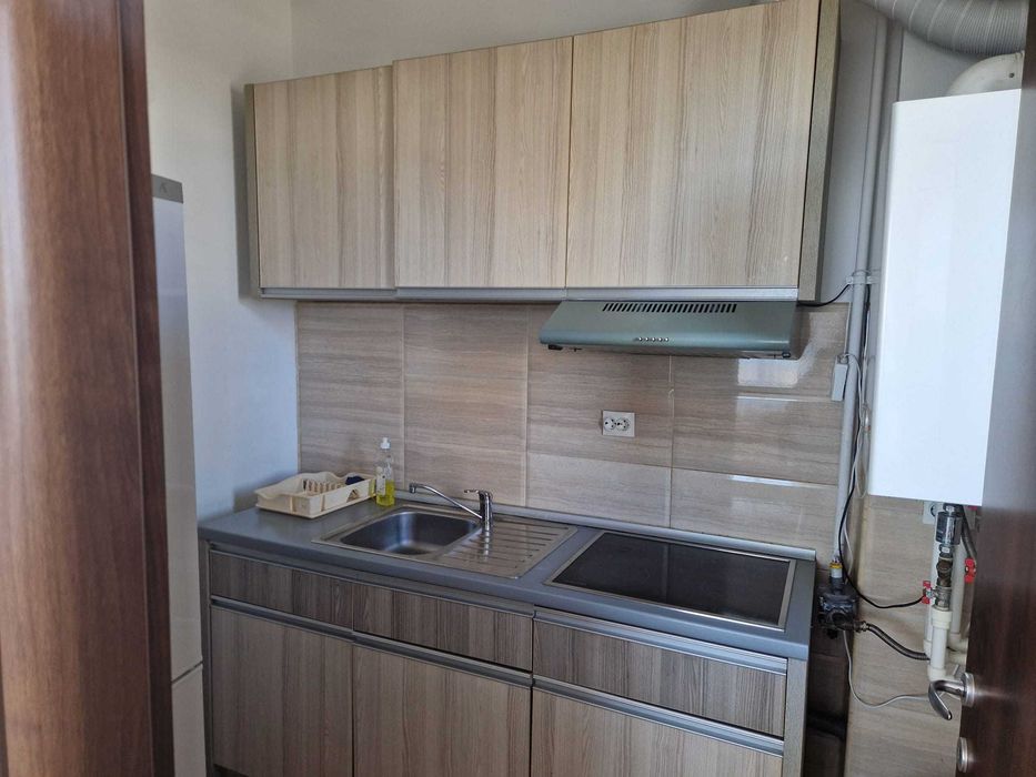 Apartament 2 camere de închiriat – Summerland, vedere frontală la mare