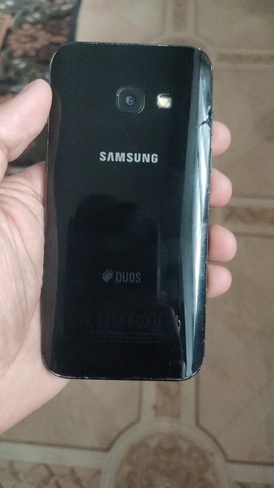 Самсунг а3 продается есть торг