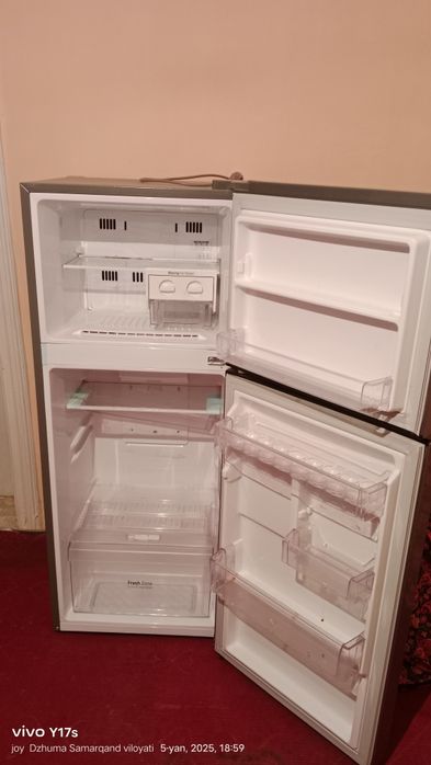 LG Халадилник. Музлаткич холати аъло даражада 6 ой ишлаган